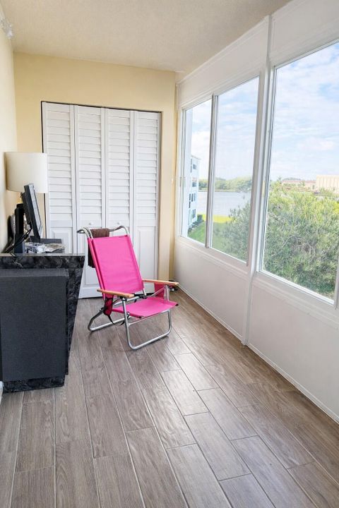 出租: $1,650 (1 贝兹, 1 浴室, 779 平方英尺)