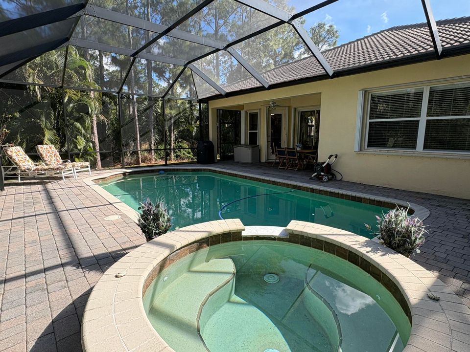 For Sale: $595,999 (3 beds, 2 baths, 1972 Square Feet)