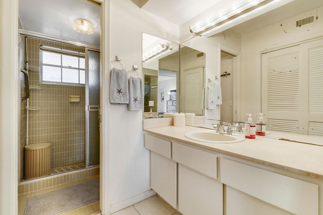 待售: $195,000 (2 贝兹, 2 浴室, 1162 平方英尺)