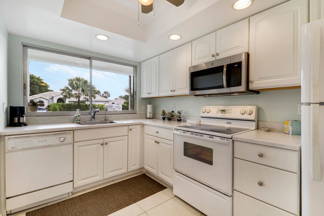 待售: $195,000 (2 贝兹, 2 浴室, 1162 平方英尺)