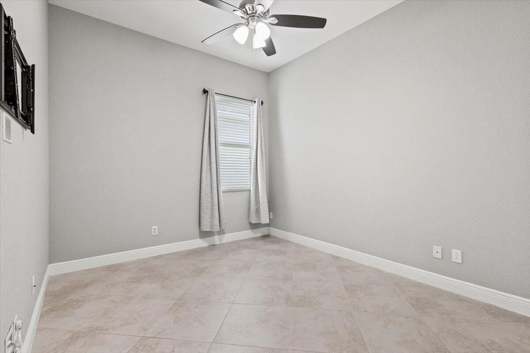 На продажу: $482,000 (3 спален, 2 ванн, 2007 Квадратных фут)