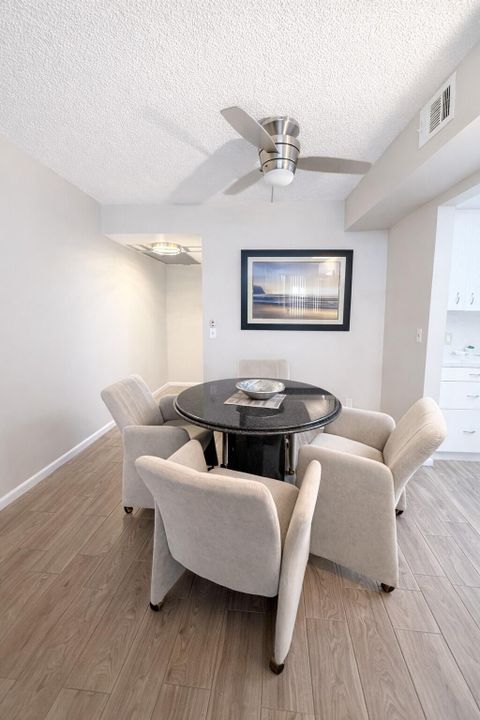 出租: $1,650 (1 贝兹, 1 浴室, 779 平方英尺)