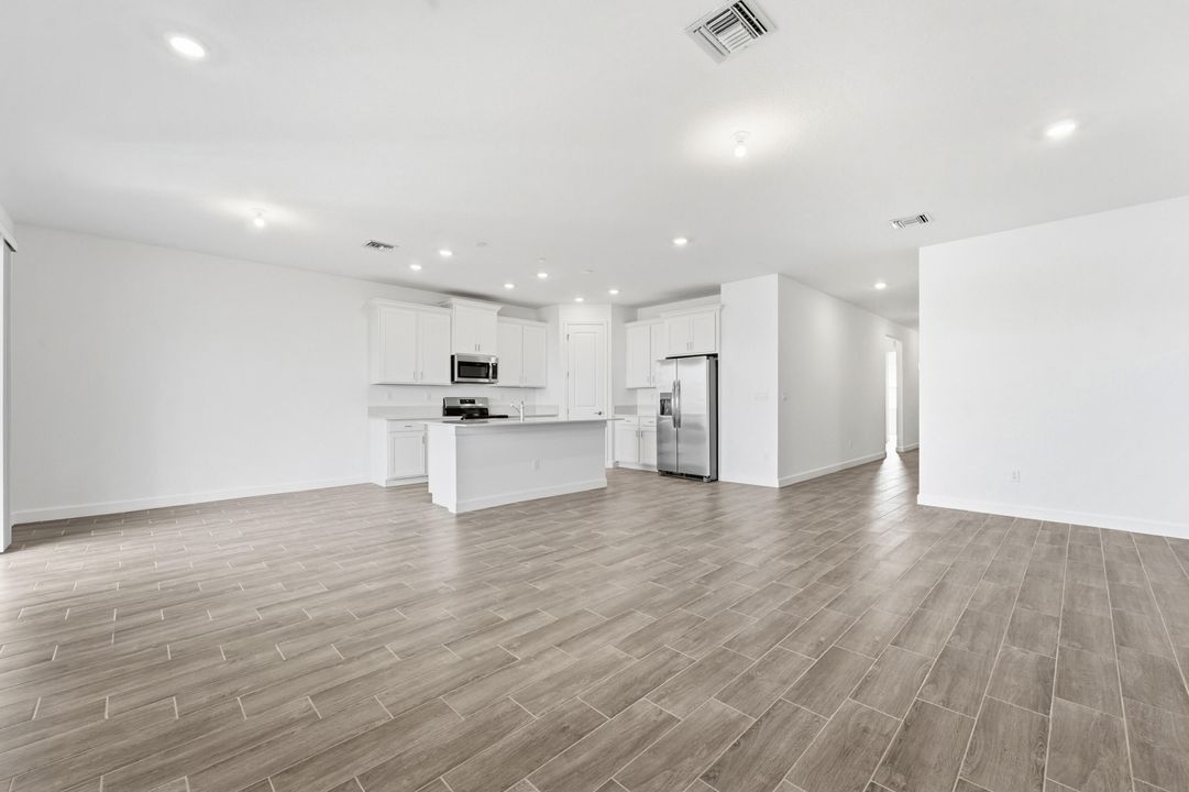 En Renta: $2,300 (4 camas, 2 baños, 1809 Pies cuadrados)