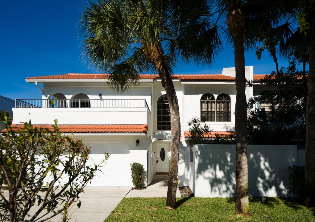 En Renta: $7,000 (3 camas, 3 baños, 2371 Pies cuadrados)