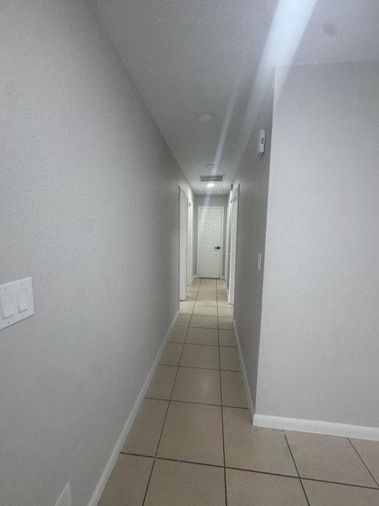 В аренду: $2,750 (3 спален, 1 ванн, 856 Квадратных фут)