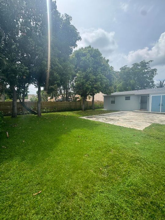 В аренду: $2,750 (3 спален, 1 ванн, 856 Квадратных фут)