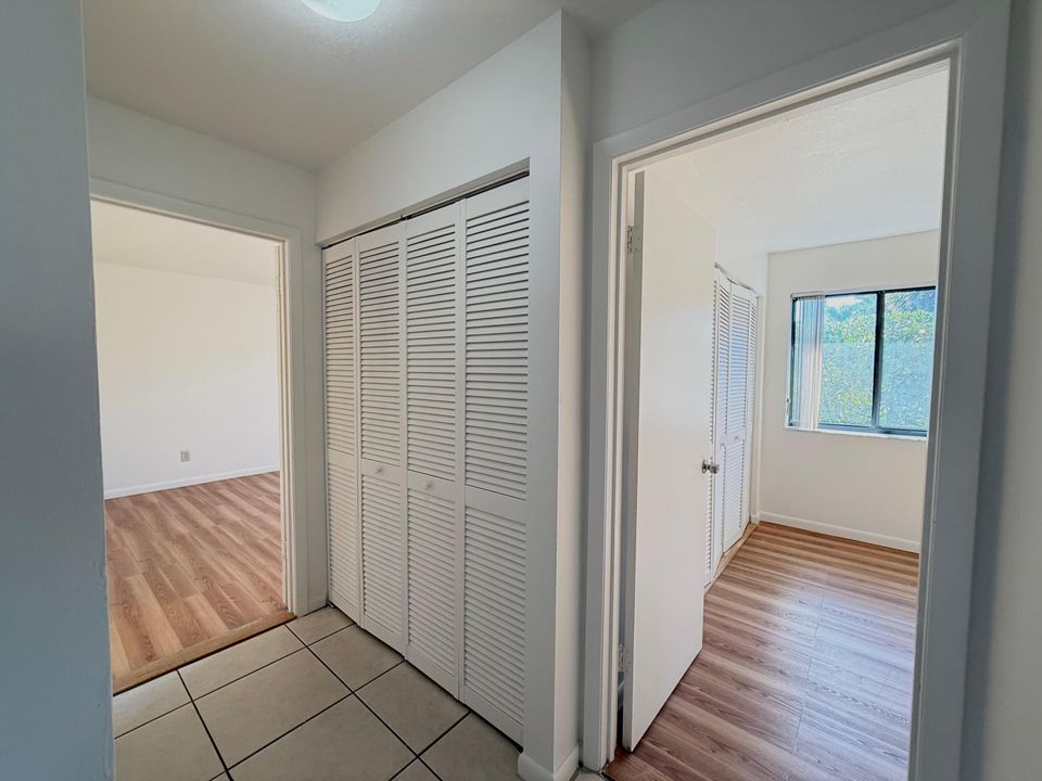 В аренду: $1,975 (2 спален, 2 ванн, 900 Квадратных фут)