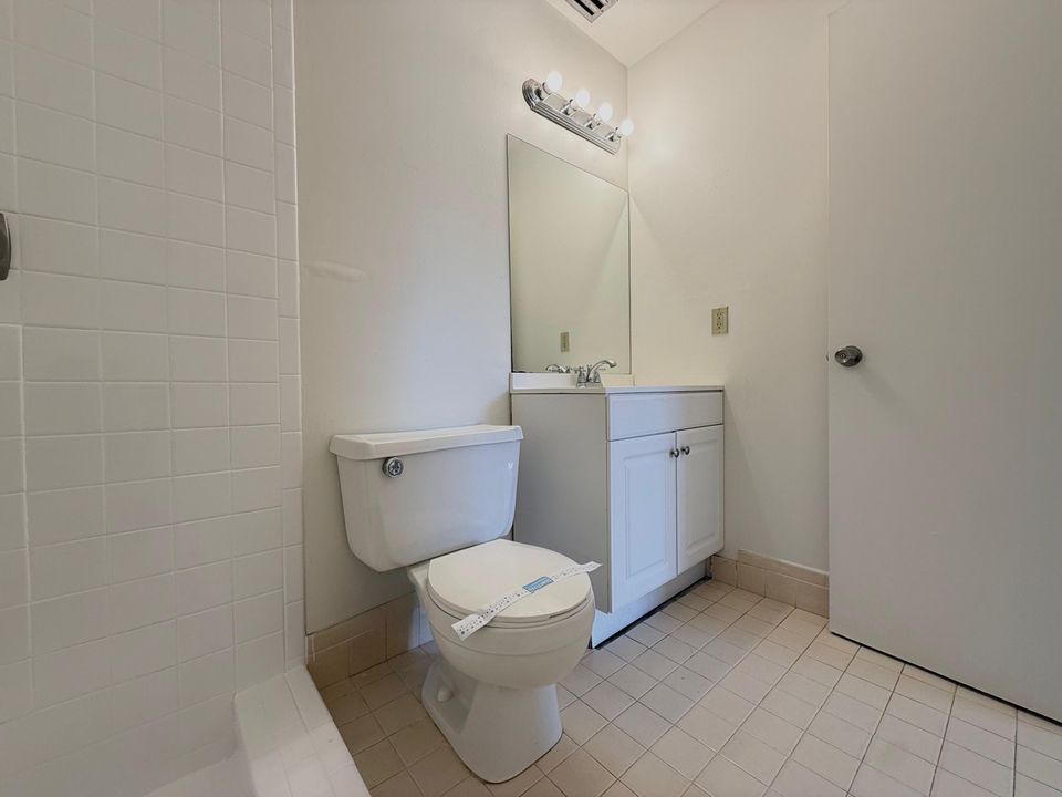 В аренду: $1,975 (2 спален, 2 ванн, 900 Квадратных фут)