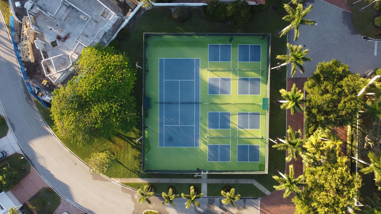 For Sale: $2,490,000 (3 beds, 3 baths, 2257 Square Feet)