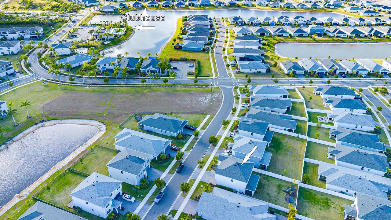 For Sale: $550,000 (4 beds, 2 baths, 2582 Square Feet)