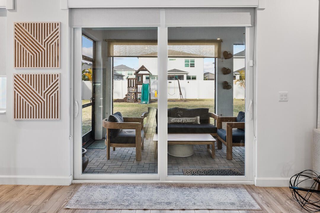 For Sale: $550,000 (4 beds, 2 baths, 2582 Square Feet)