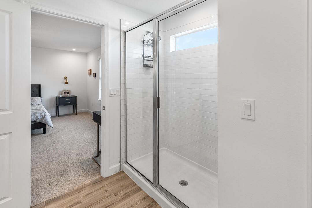 For Sale: $550,000 (4 beds, 2 baths, 2582 Square Feet)