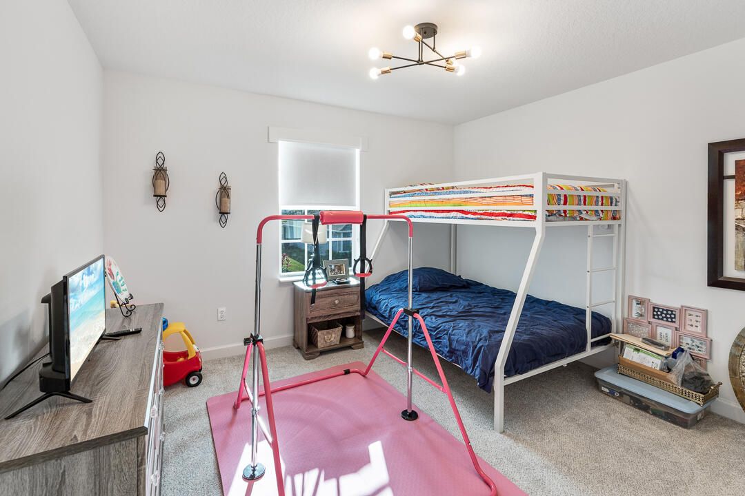 For Sale: $550,000 (4 beds, 2 baths, 2582 Square Feet)