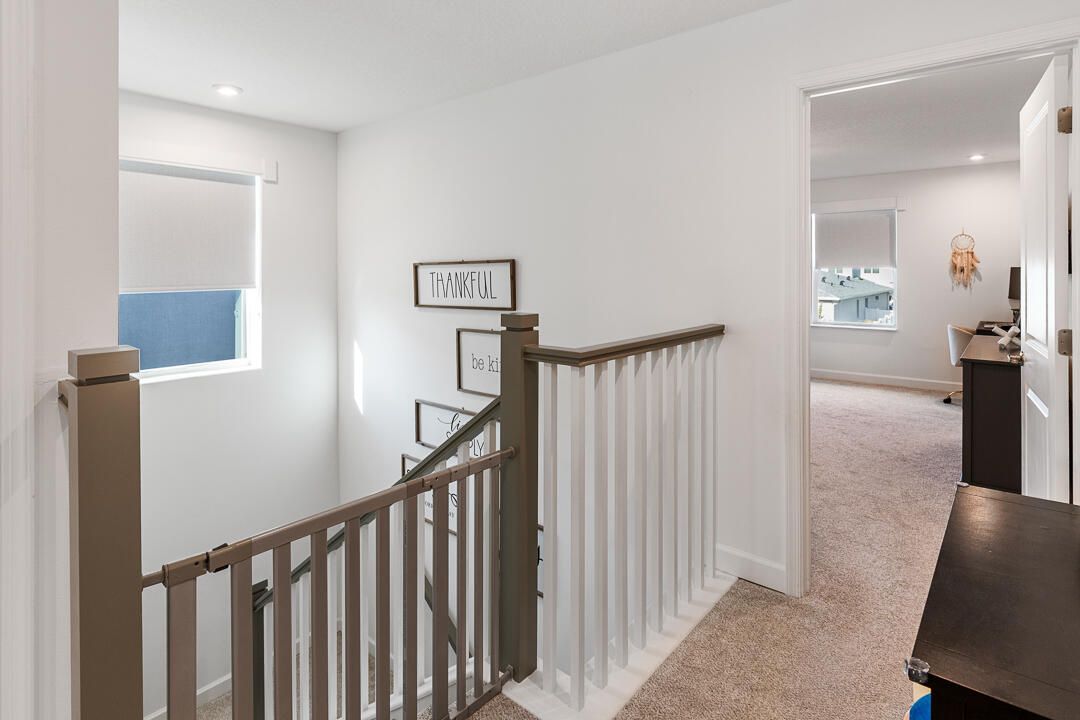 For Sale: $550,000 (4 beds, 2 baths, 2582 Square Feet)