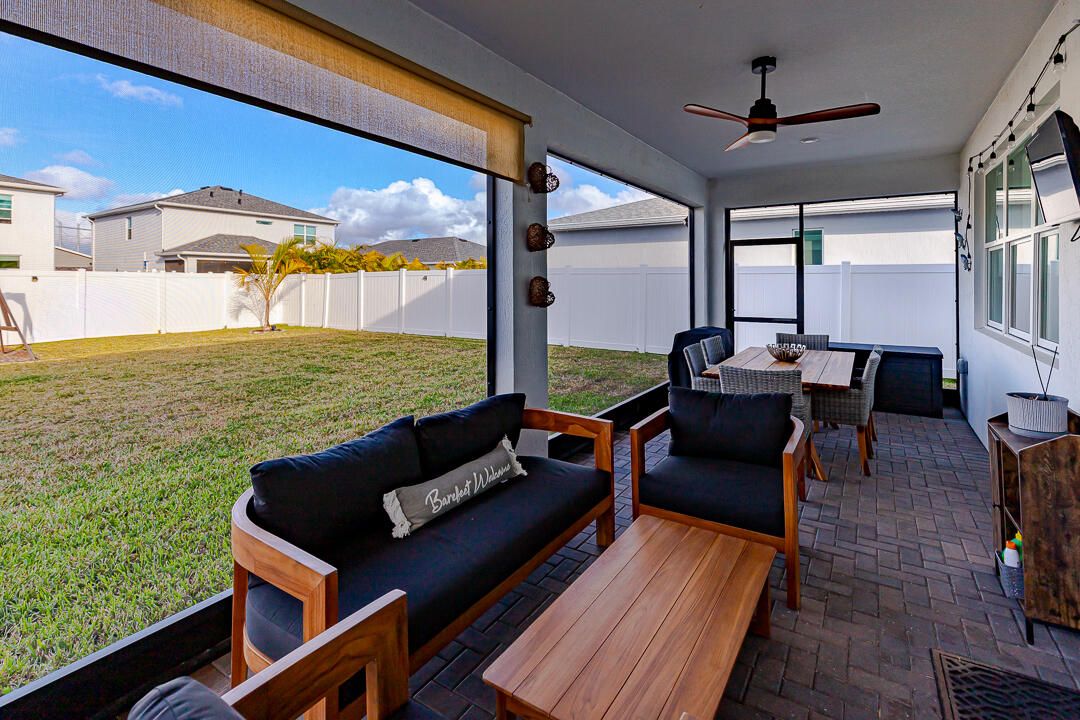 For Sale: $550,000 (4 beds, 2 baths, 2582 Square Feet)