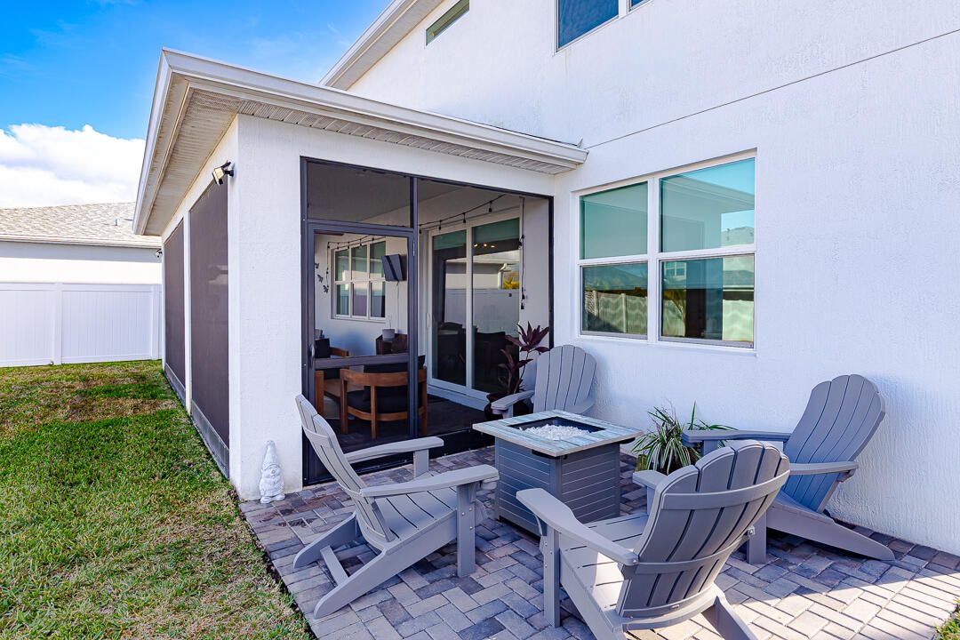 For Sale: $550,000 (4 beds, 2 baths, 2582 Square Feet)