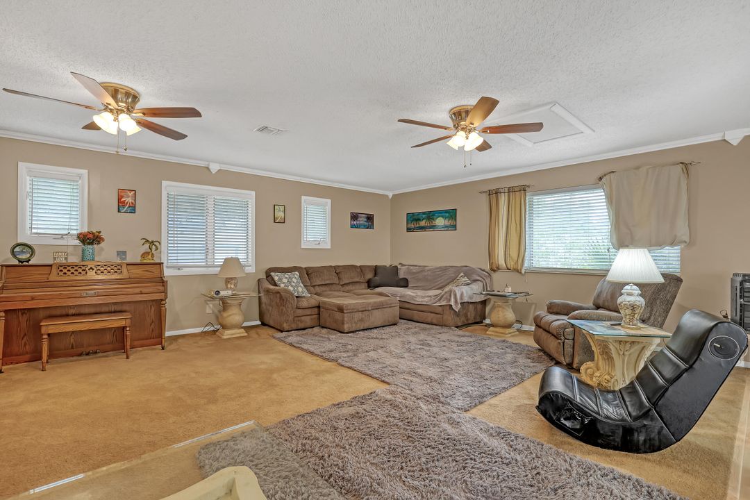 For Sale: $589,000 (4 beds, 3 baths, 3328 Square Feet)