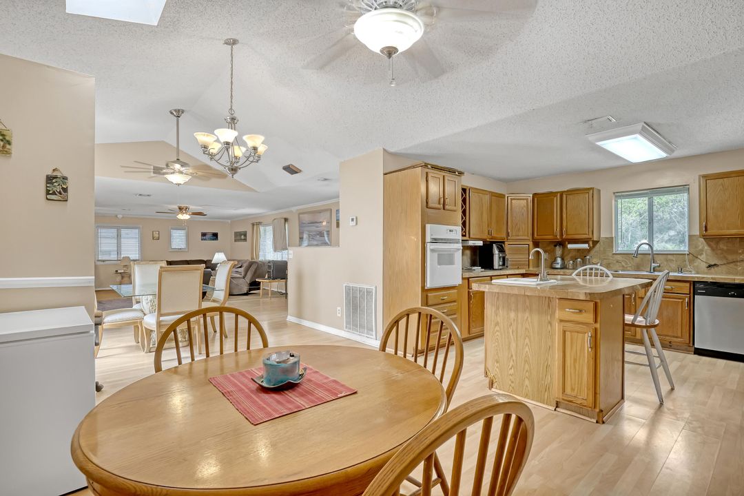 For Sale: $589,000 (4 beds, 3 baths, 3328 Square Feet)