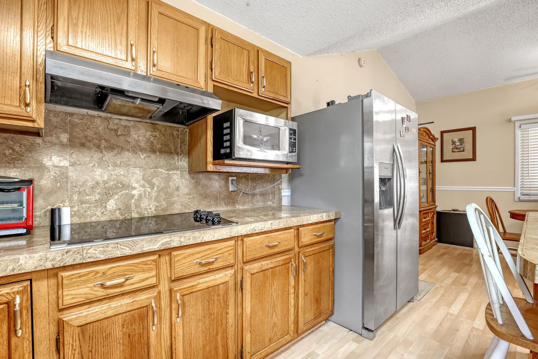 For Sale: $589,000 (4 beds, 3 baths, 3328 Square Feet)