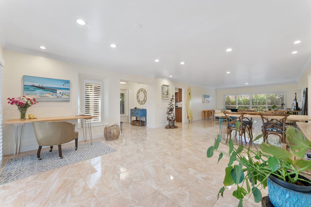 En Venta: $950,000 (2 camas, 2 baños, 1700 Pies cuadrados)