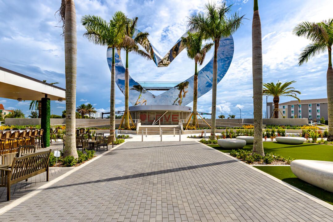 For Sale: $550,000 (4 beds, 2 baths, 2582 Square Feet)