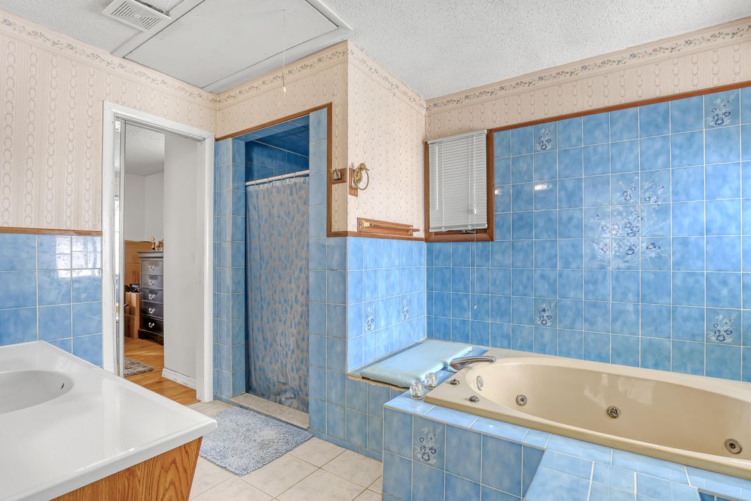 For Sale: $589,000 (4 beds, 3 baths, 3328 Square Feet)