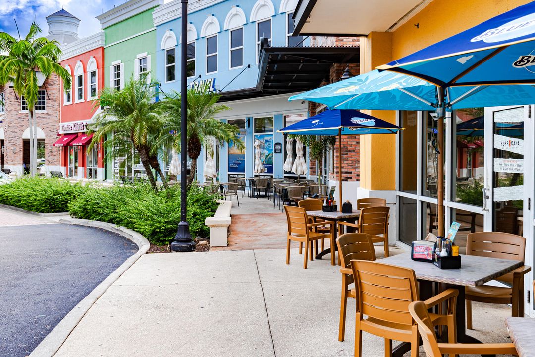 For Sale: $550,000 (4 beds, 2 baths, 2582 Square Feet)