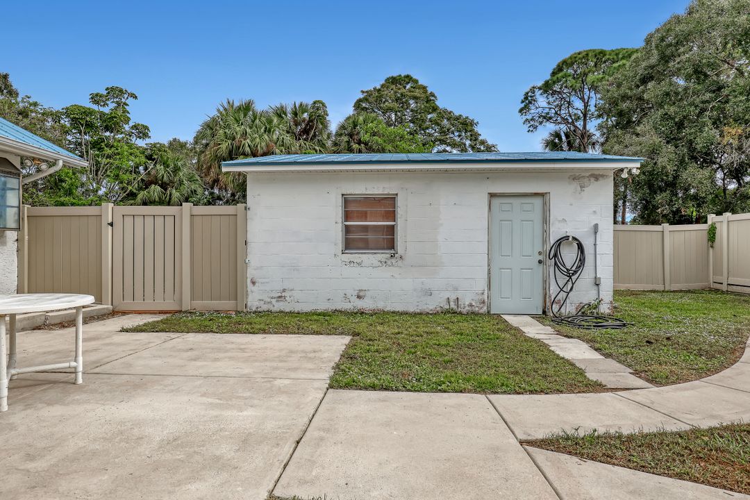 For Sale: $589,000 (4 beds, 3 baths, 3328 Square Feet)