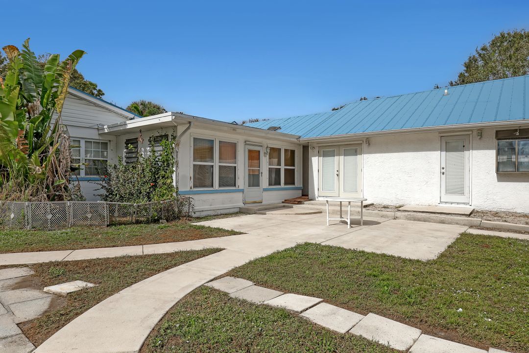 For Sale: $589,000 (4 beds, 3 baths, 3328 Square Feet)