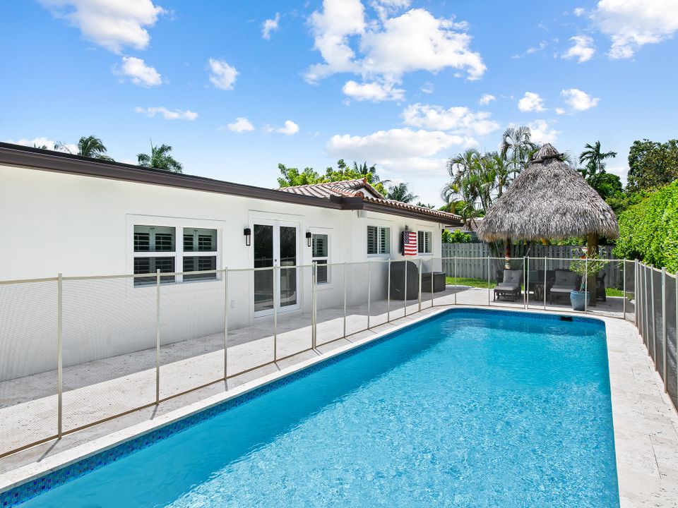 出租: $6,500 (4 贝兹, 3 浴室, 1893 平方英尺)