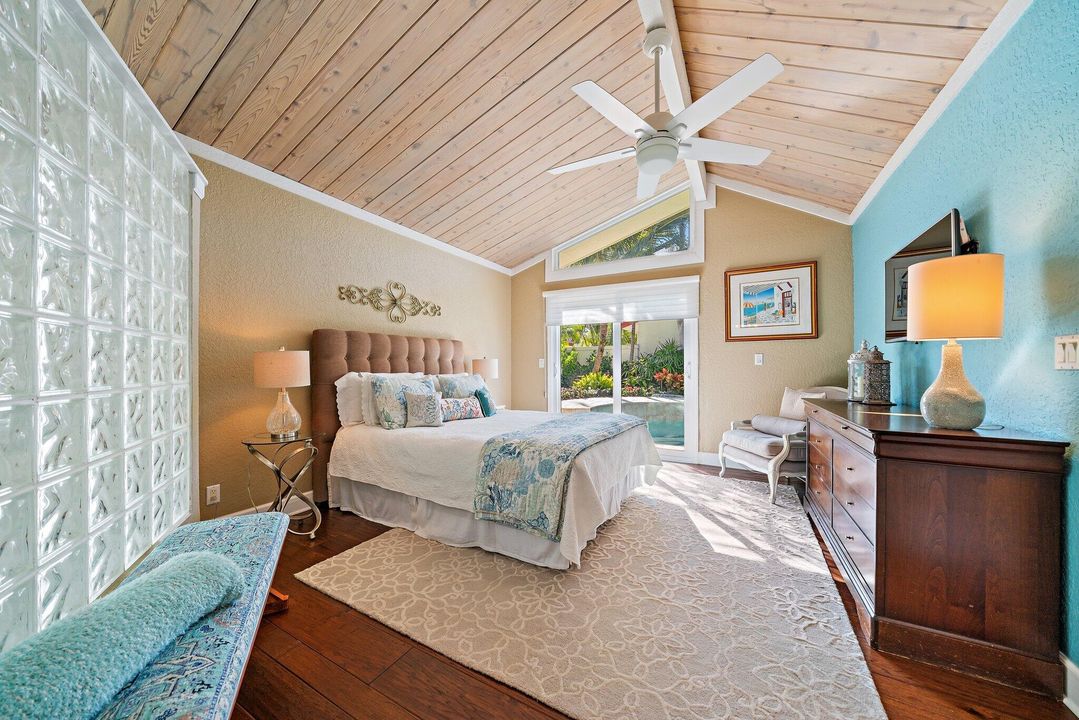 待售: $1,700,000 (2 贝兹, 2 浴室, 1988 平方英尺)