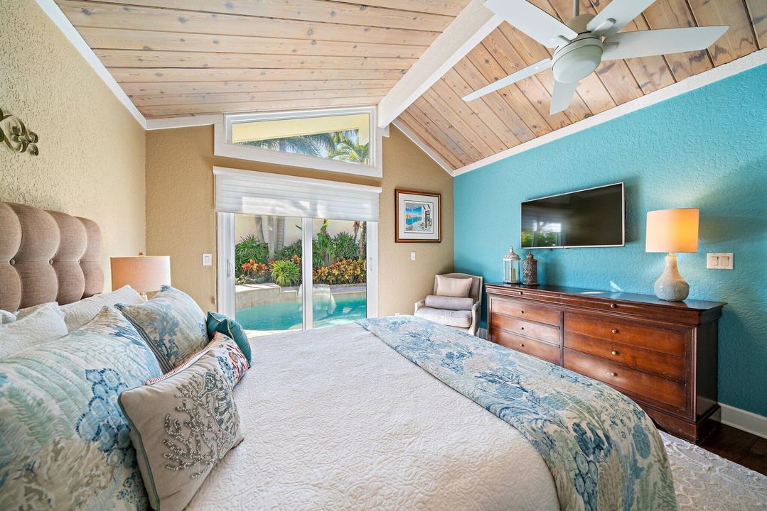 待售: $1,700,000 (2 贝兹, 2 浴室, 1988 平方英尺)