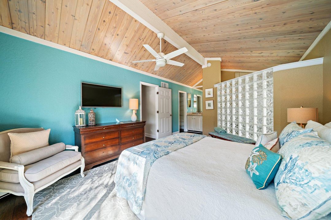 待售: $1,700,000 (2 贝兹, 2 浴室, 1988 平方英尺)