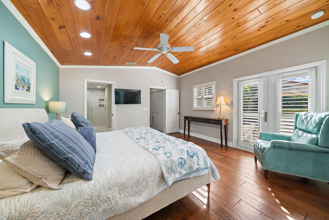 待售: $1,700,000 (2 贝兹, 2 浴室, 1988 平方英尺)