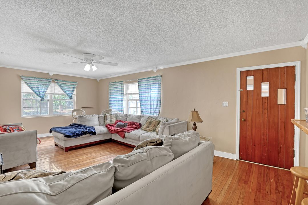 For Sale: $589,000 (4 beds, 3 baths, 3328 Square Feet)