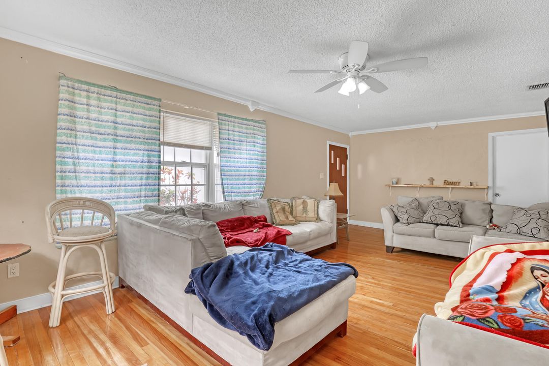 For Sale: $589,000 (4 beds, 3 baths, 3328 Square Feet)