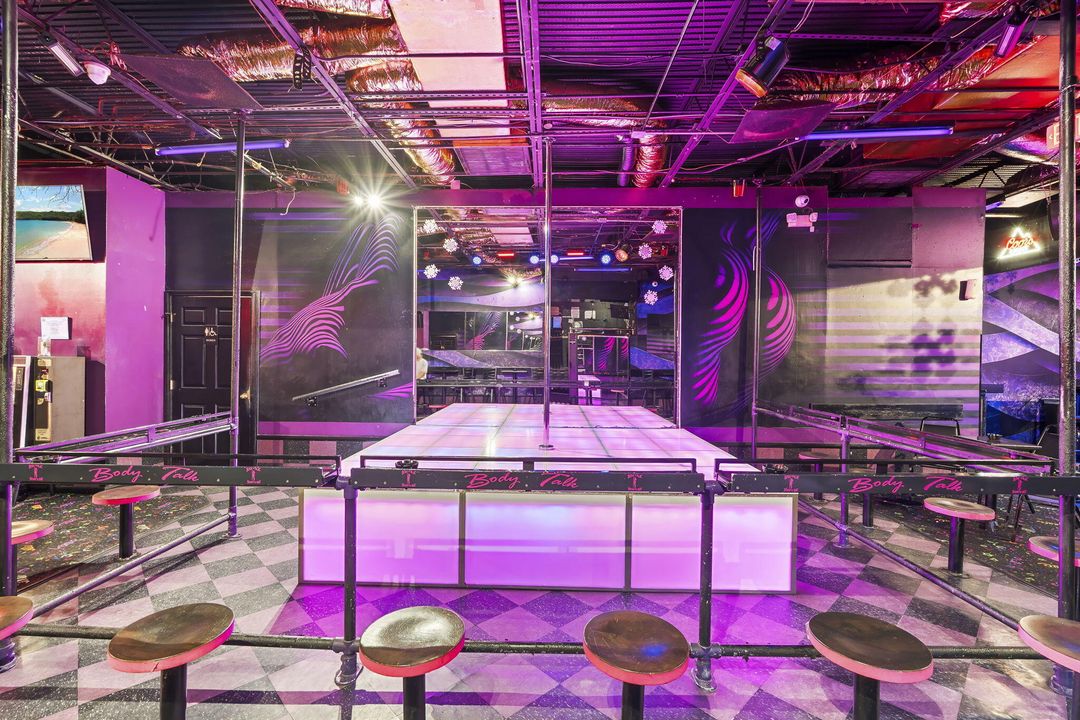 На продажу: $3,500,000 (0 спален, 0 ванн, 2208 Квадратных фут)