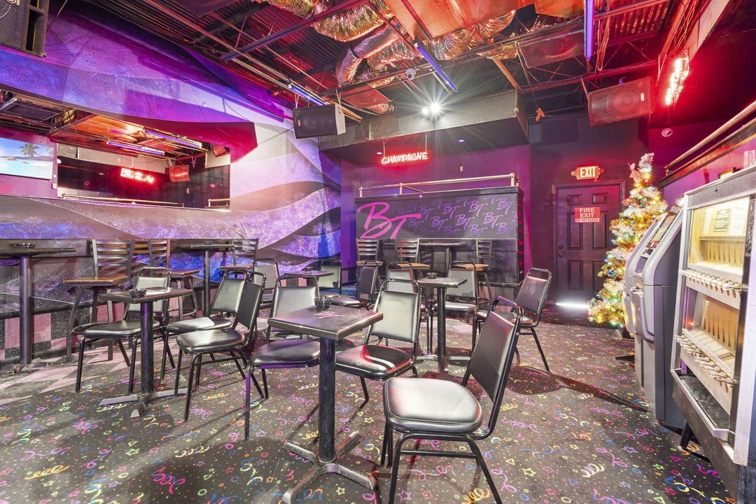 На продажу: $3,500,000 (0 спален, 0 ванн, 2208 Квадратных фут)