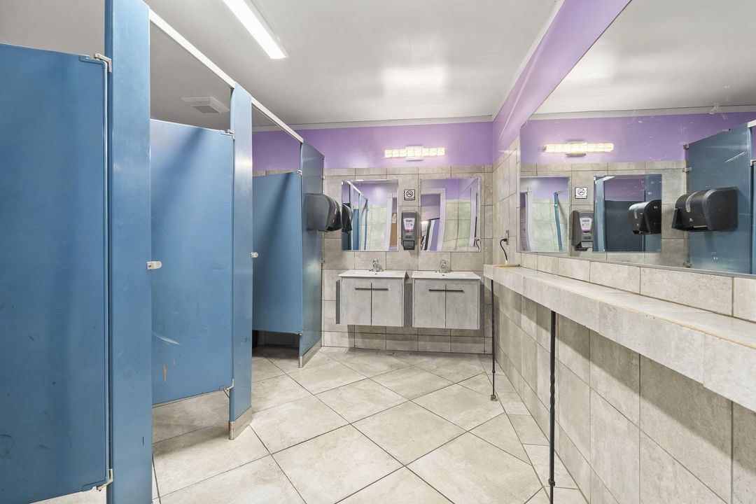 На продажу: $3,500,000 (0 спален, 0 ванн, 2208 Квадратных фут)