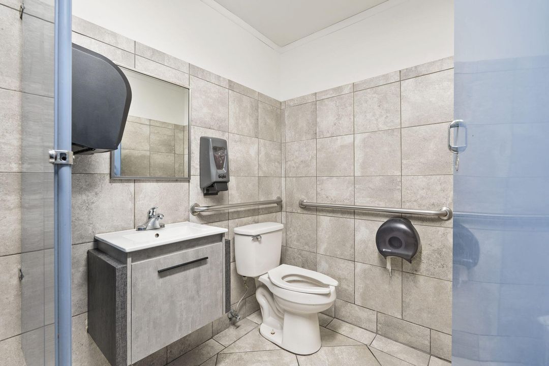 На продажу: $3,500,000 (0 спален, 0 ванн, 2208 Квадратных фут)