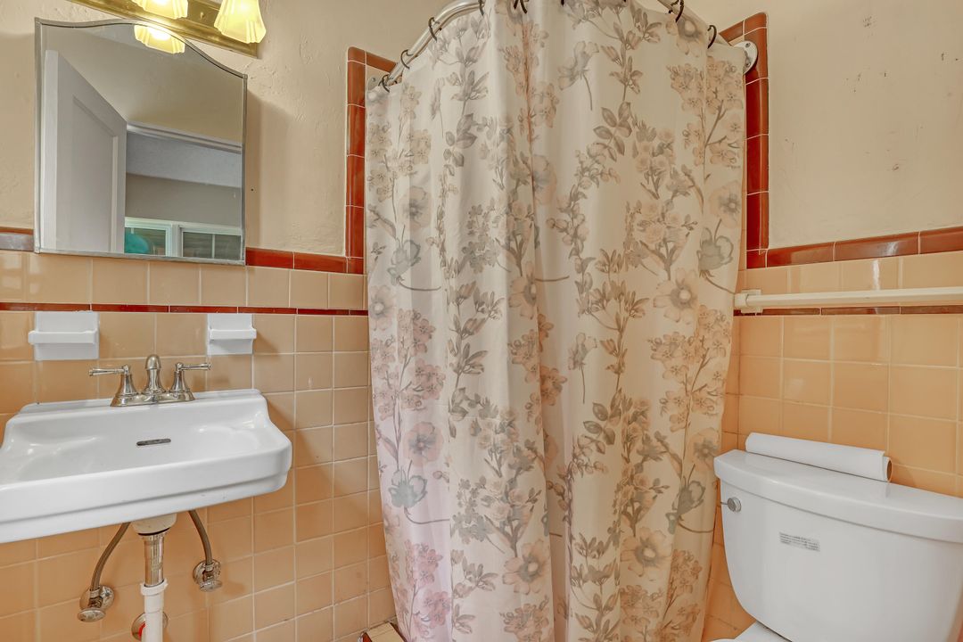 For Sale: $589,000 (4 beds, 3 baths, 3328 Square Feet)