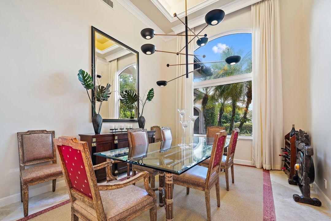 En Venta: $1,825,000 (3 camas, 3 baños, 3733 Pies cuadrados)