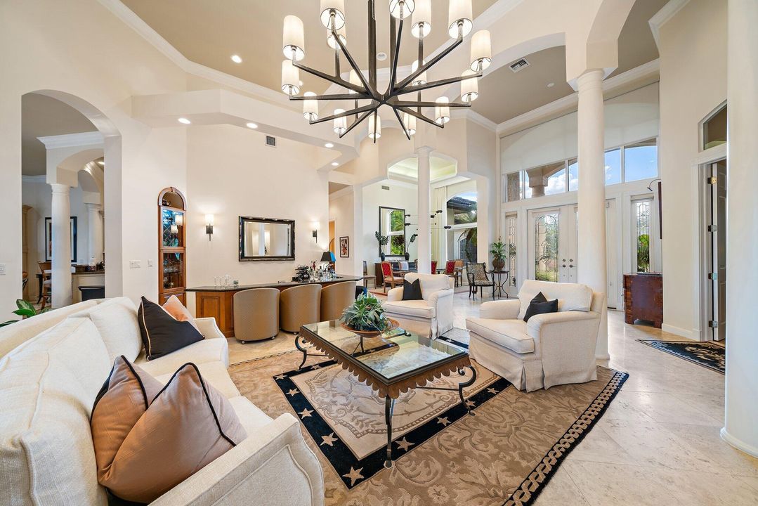 En Venta: $1,825,000 (3 camas, 3 baños, 3733 Pies cuadrados)