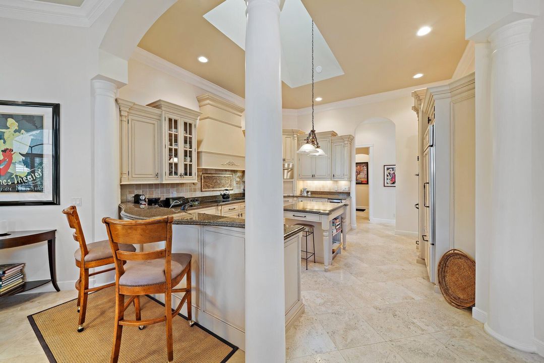 En Venta: $1,825,000 (3 camas, 3 baños, 3733 Pies cuadrados)