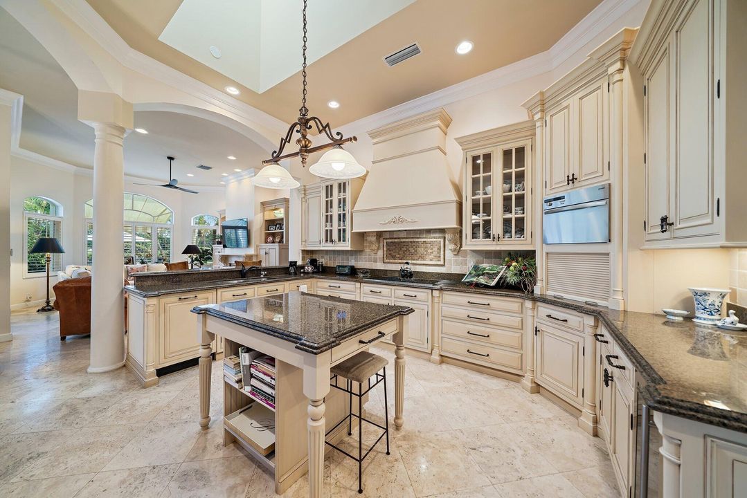 En Venta: $1,825,000 (3 camas, 3 baños, 3733 Pies cuadrados)