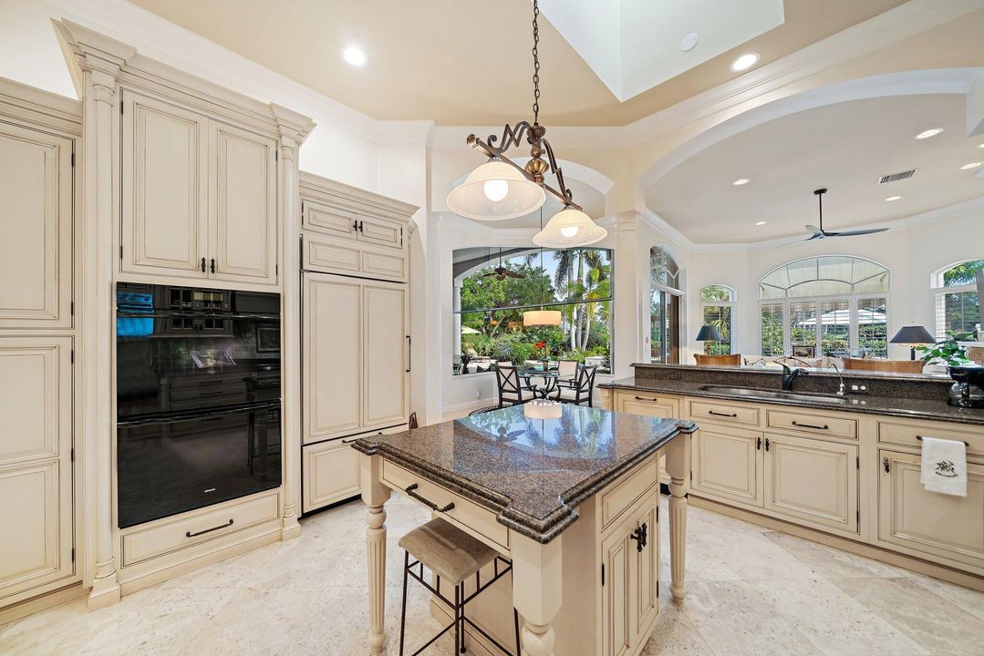 En Venta: $1,825,000 (3 camas, 3 baños, 3733 Pies cuadrados)