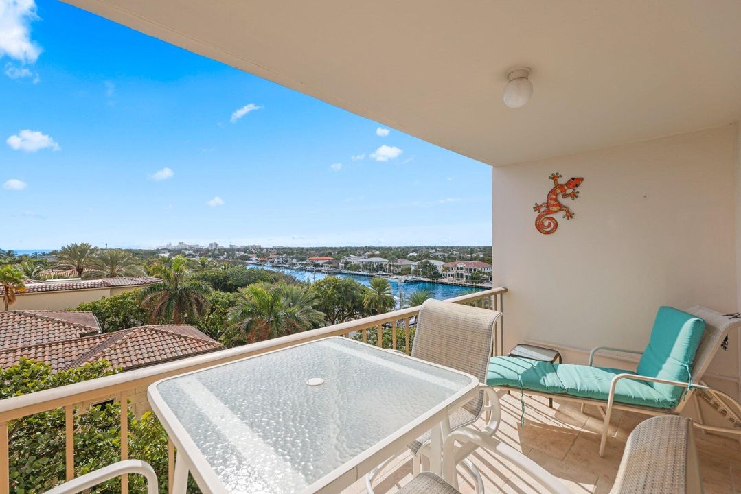 En Venta: $719,000 (2 camas, 2 baños, 1154 Pies cuadrados)