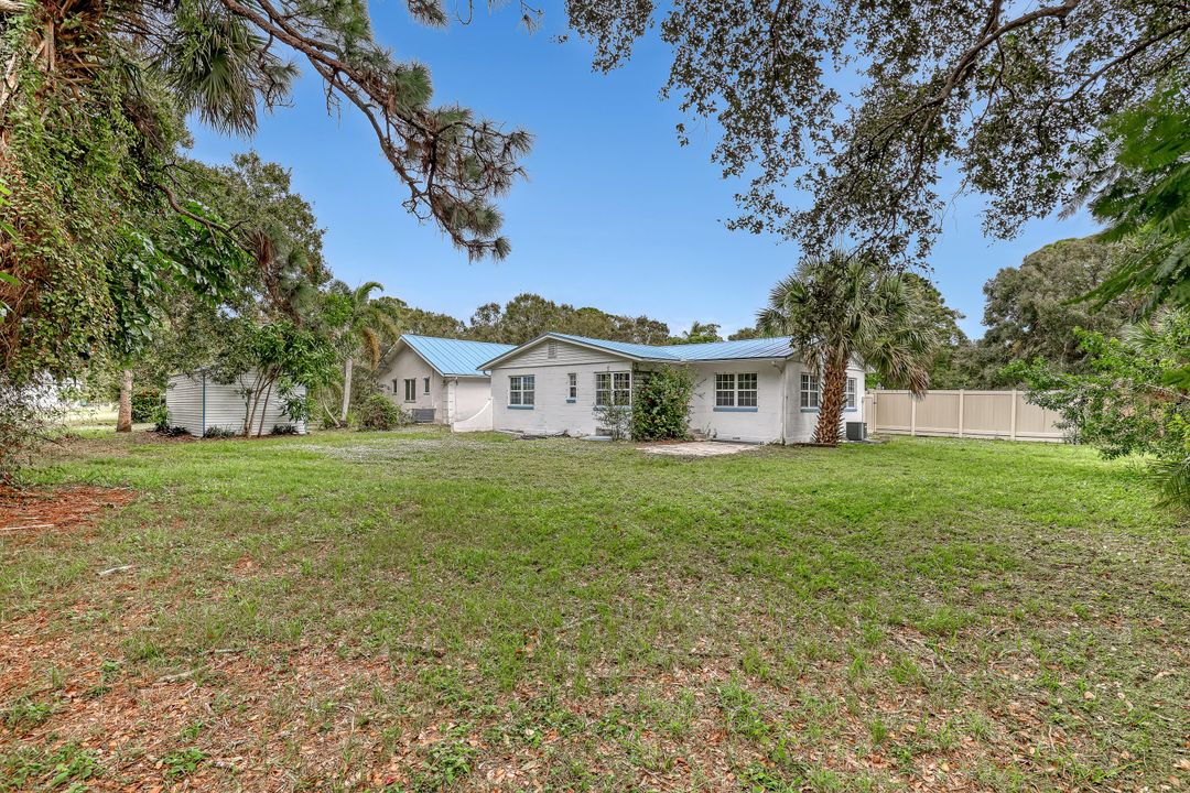 For Sale: $589,000 (4 beds, 3 baths, 3328 Square Feet)