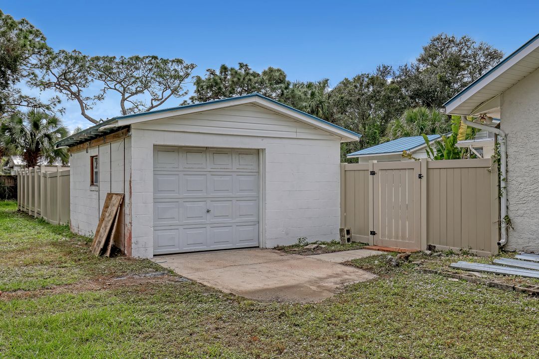 For Sale: $589,000 (4 beds, 3 baths, 3328 Square Feet)