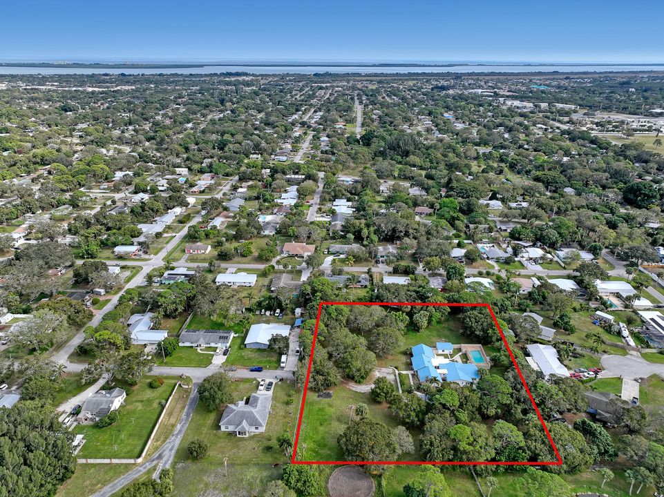 For Sale: $589,000 (4 beds, 3 baths, 3328 Square Feet)